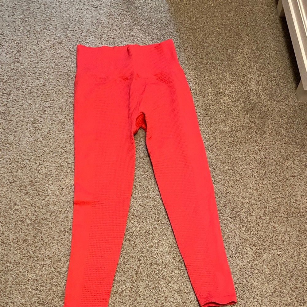 All in Motion Vibrant Pink leggings